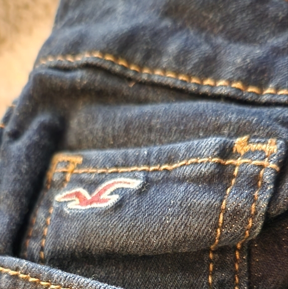 Hollister SZ 26 Petite Dark Denim Skinny Jeans - Picture 3 of 9